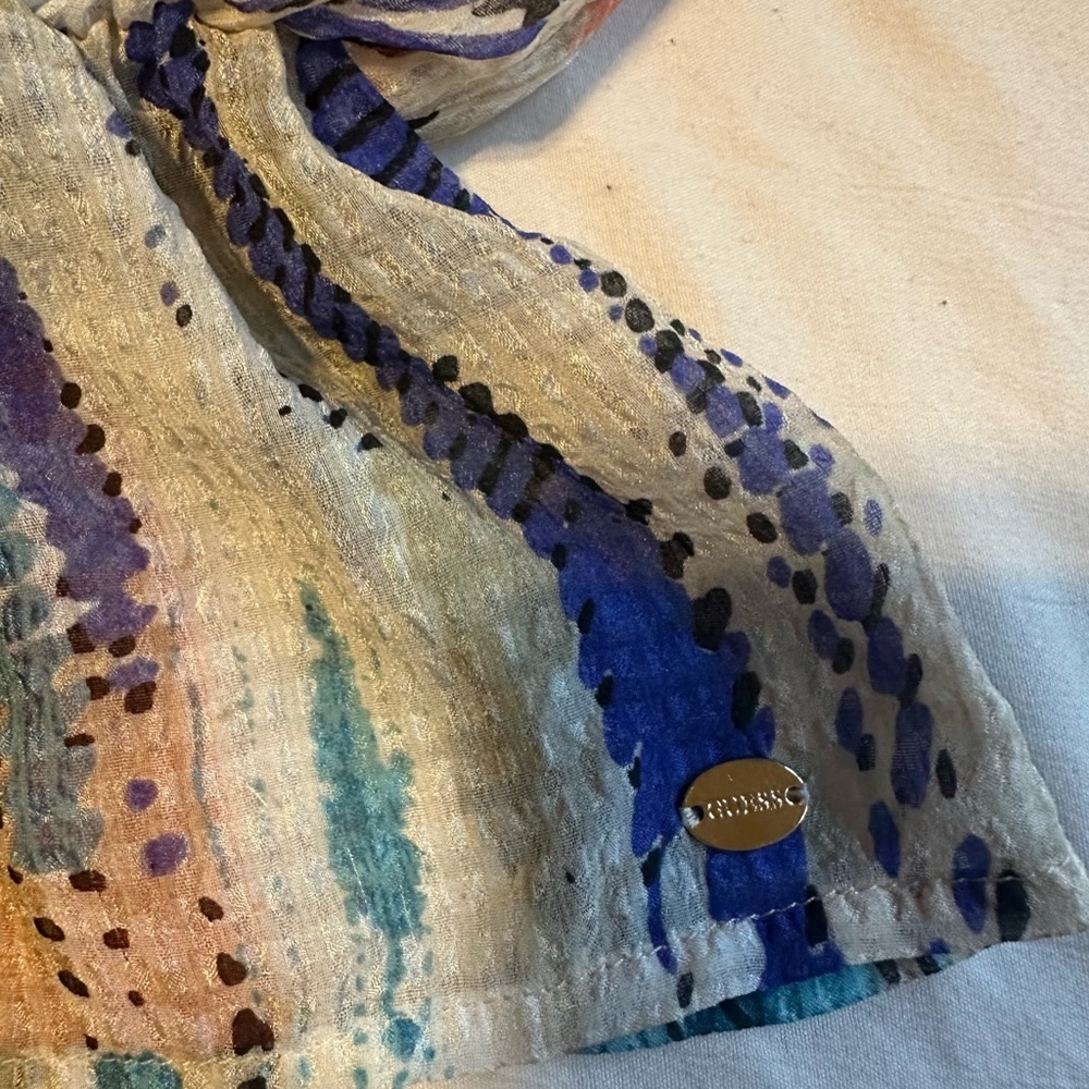 Guess Sleeveless Off-Shoulder Blouse Blue and Orange - Picture 7 of 9